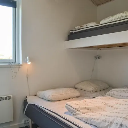 度假居 Five-bedroom Holiday In *