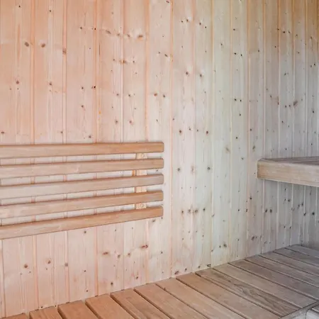 Five-bedroom Holiday In Ansager