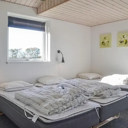 Five-bedroom Holiday In * Ansager